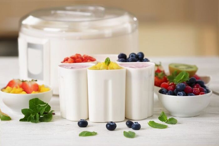 slimming yogurt of fruits and berries